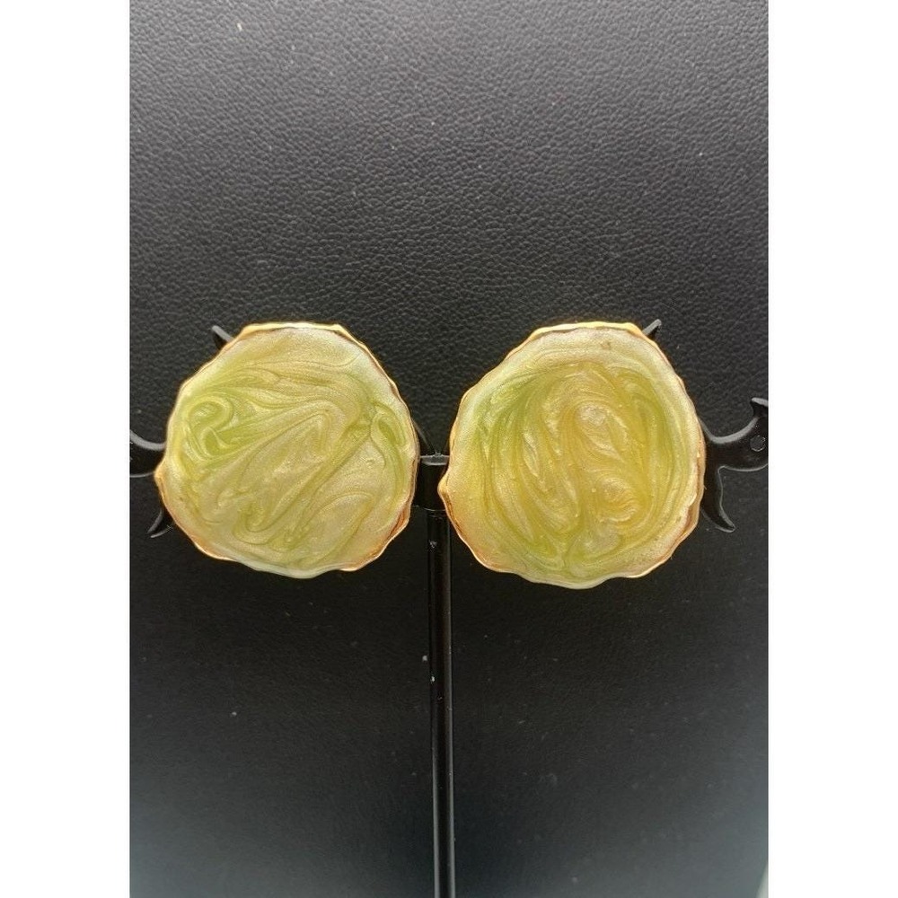 Vintage 80's Gold Tone And Light Green Enamel Swirl Pierced Earrings
